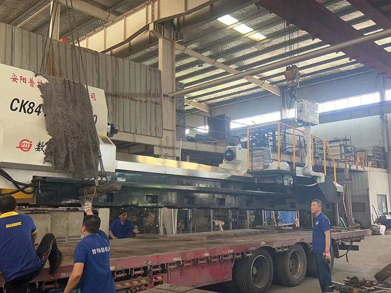 機床準備發(fā)貨